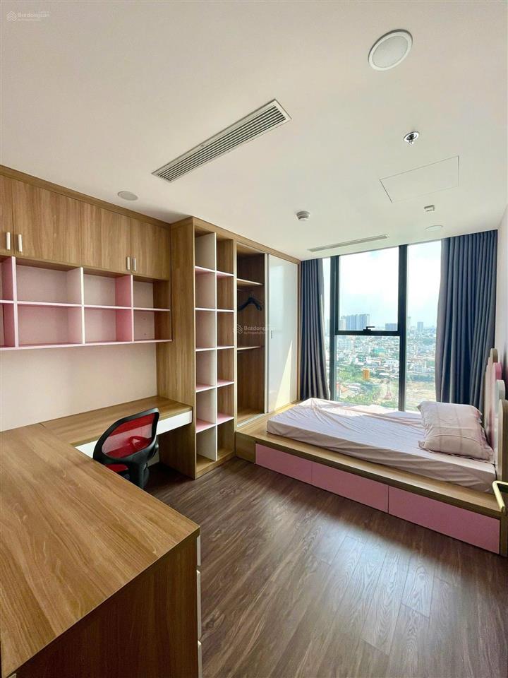Bán căn hộ sunshine sky city căn góc  view sông, 132m, 4pn, 3wc, 1 kho, đang hđt 30 triệu/tháng