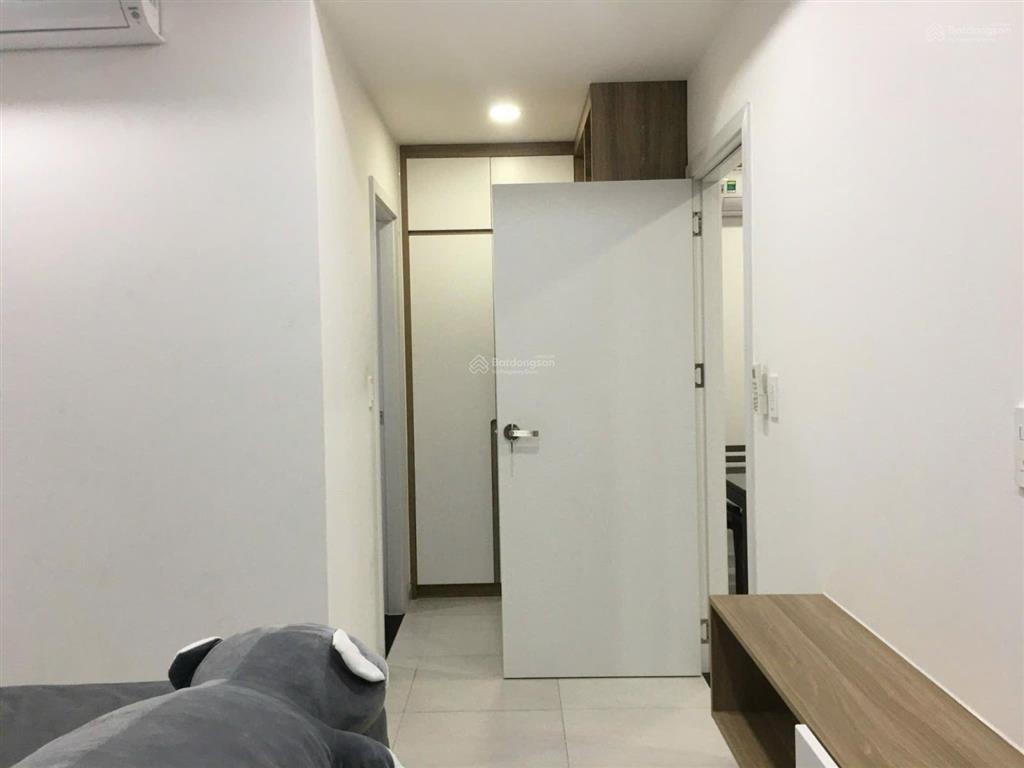 Bán căn góc scenic valley 2 phú mỹ hưng, 80m, 2pn, 2wc, kèm ô xe hơi