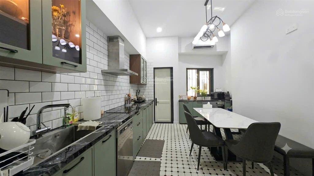 Bán nhà phố đẹp 4x16, 3 tầng+st, có thang máy, full nội thất cao cấp, bố trí hợp lý, giá nhỉnh 15ty