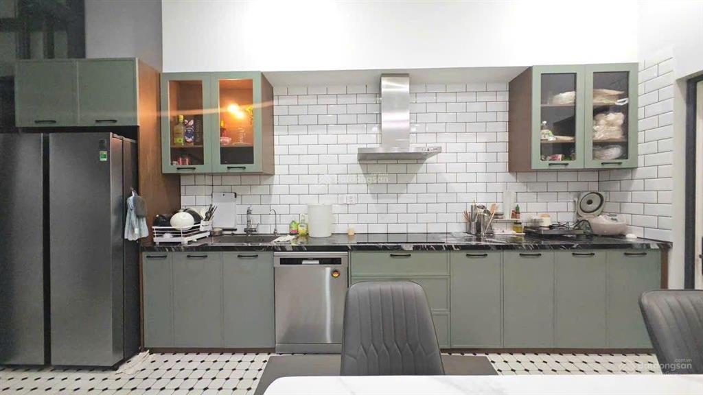 Bán nhà phố đẹp 4x16, 3 tầng+st, có thang máy, full nội thất cao cấp, bố trí hợp lý, giá nhỉnh 15ty