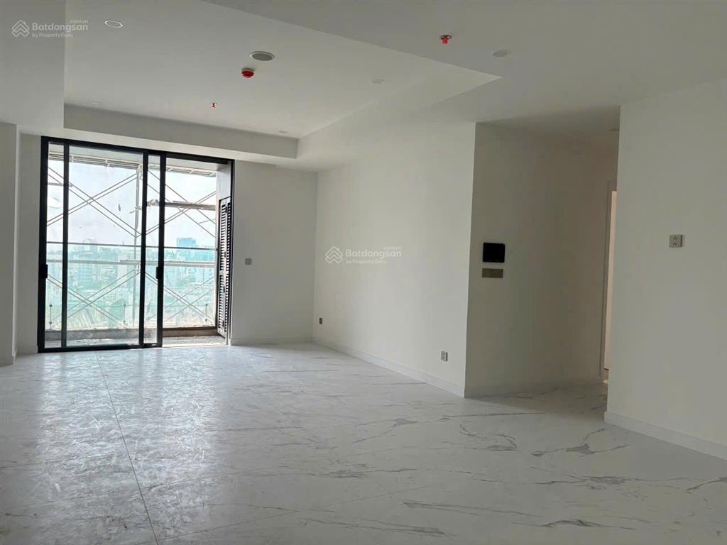 Một trong số ít 1 căn 2pn the grand manhattan quận 1 kèm chỗ đậu xe giá bán 13,5 tỷ