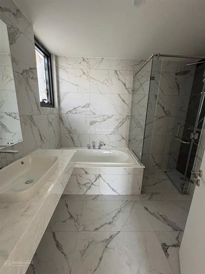 Cập nhật đầy đủ giỏ hàng giá tốt tại dự án grand manhattan kèm slot đậu xe, có giá từ 13,5 tỷ