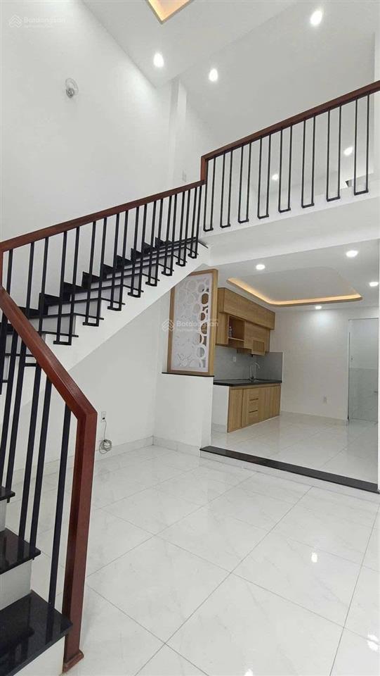 Bán nhà kiệt ô tô 87 hoàng văn thái gần trường đại học duy tân
