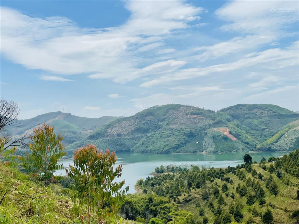 ~ 4ha đất mặt tiền ql 27 ngay hồ thủy điện, đến sân bay buôn ma thuột chỉ 69km, giá rẻ