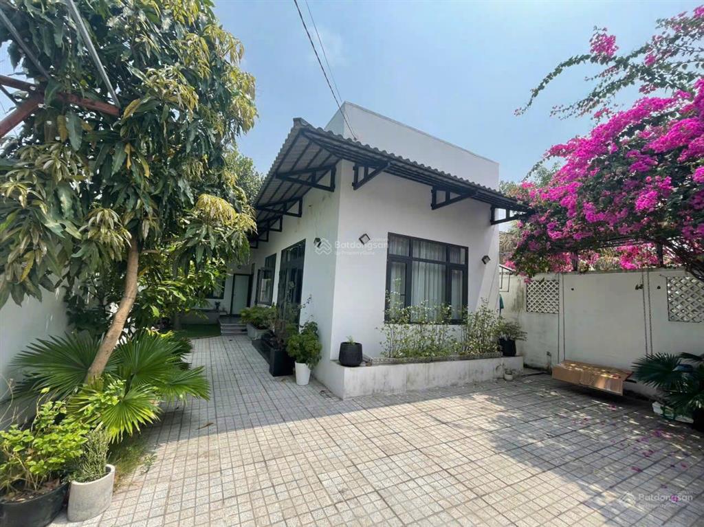 Bán nhà vườn đẹp không gian sống xanh, yên bình  trịnh quang nghị  1,25 tỷ