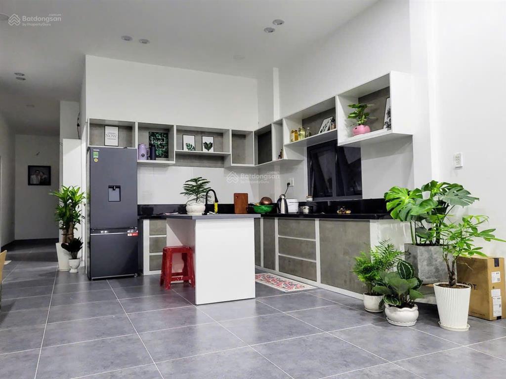 Bán nhà vườn đẹp không gian sống xanh, yên bình  trịnh quang nghị  1,25 tỷ