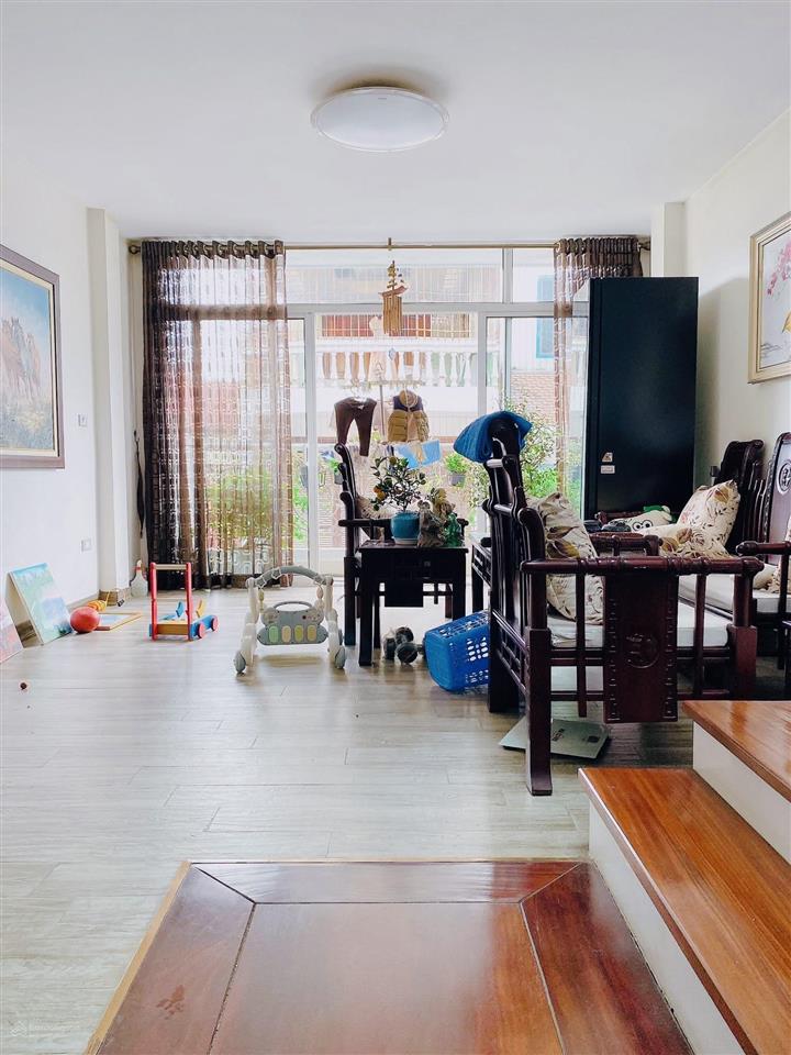 Hiếm cần bán nhà phân lô ngay ngã tư vạn phúc tố hữu 45m 5 tầng thang máy ô tô đỗ cửa, kinh doanh