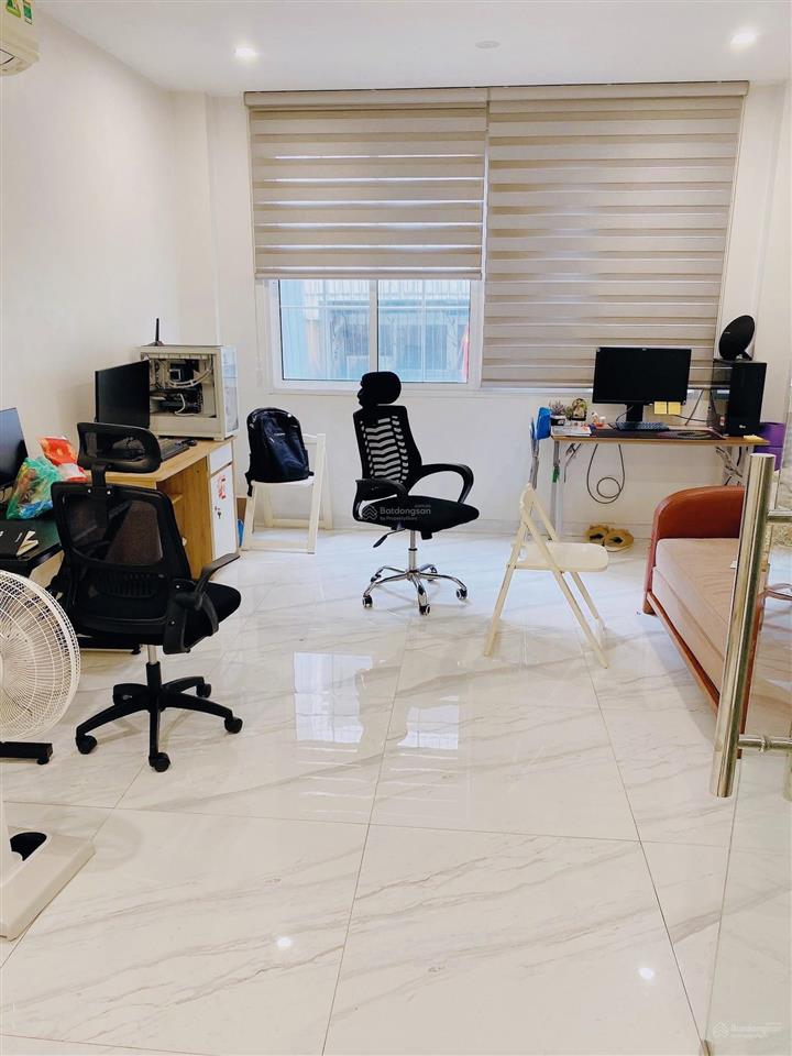 Hiếm cần bán nhà phân lô ngay ngã tư vạn phúc tố hữu 45m 5 tầng thang máy ô tô đỗ cửa, kinh doanh