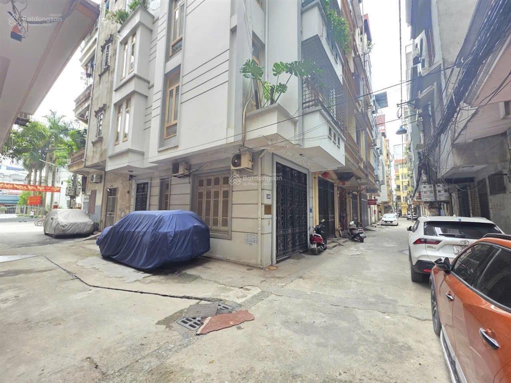 Cần tiền bán gấp phân lô nhà lô góc 50m 5 tầng thang máy tô hiệu hà đông. giá rẻ
