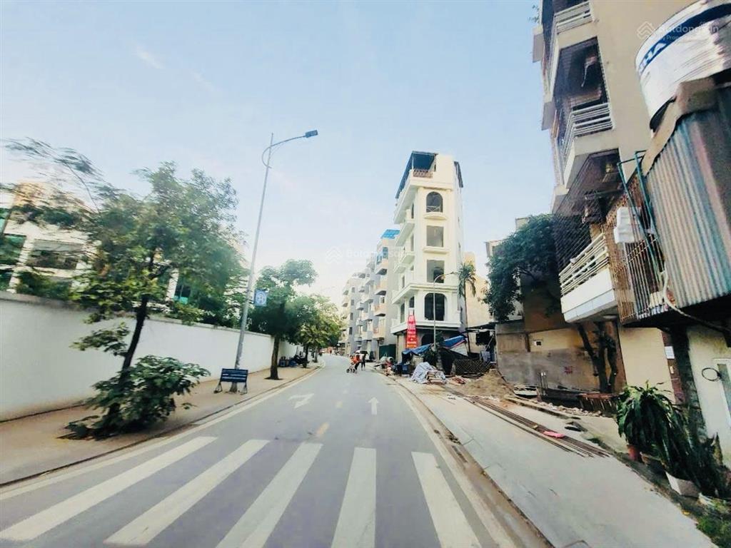 Bán gấp đất 2 mặt đường đấu giá vạn phúc đối diện galaxy hà đông 60m giá rẻ