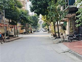 Cần tiền bán nhanh nhà 7 tầng thang máy vạn phúc hà đông  phân lô vỉa hè ô tô tránh đỗ