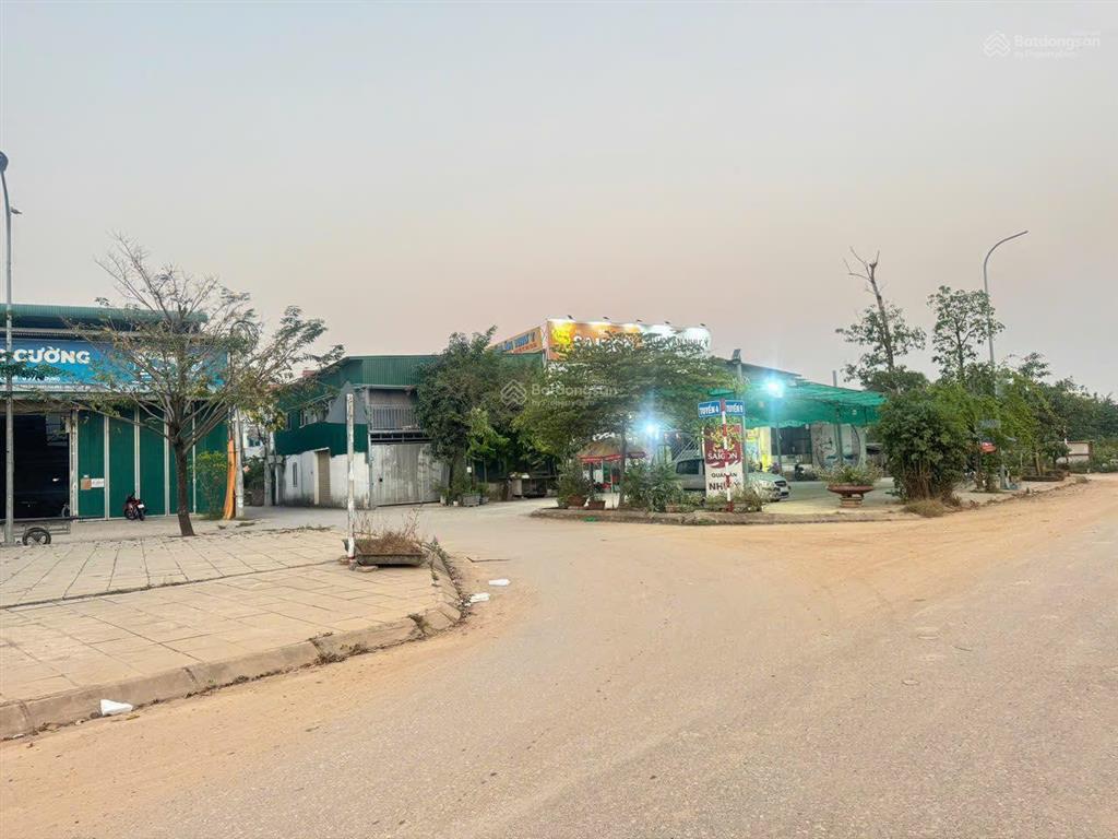 Trục chính vĩnh thanh  kinh doanh ngày đêm  diện tích 100m²  mặt tiền ~5m