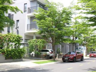 Bán gấp 4,8 tỷ nhà phố the standard bình dương