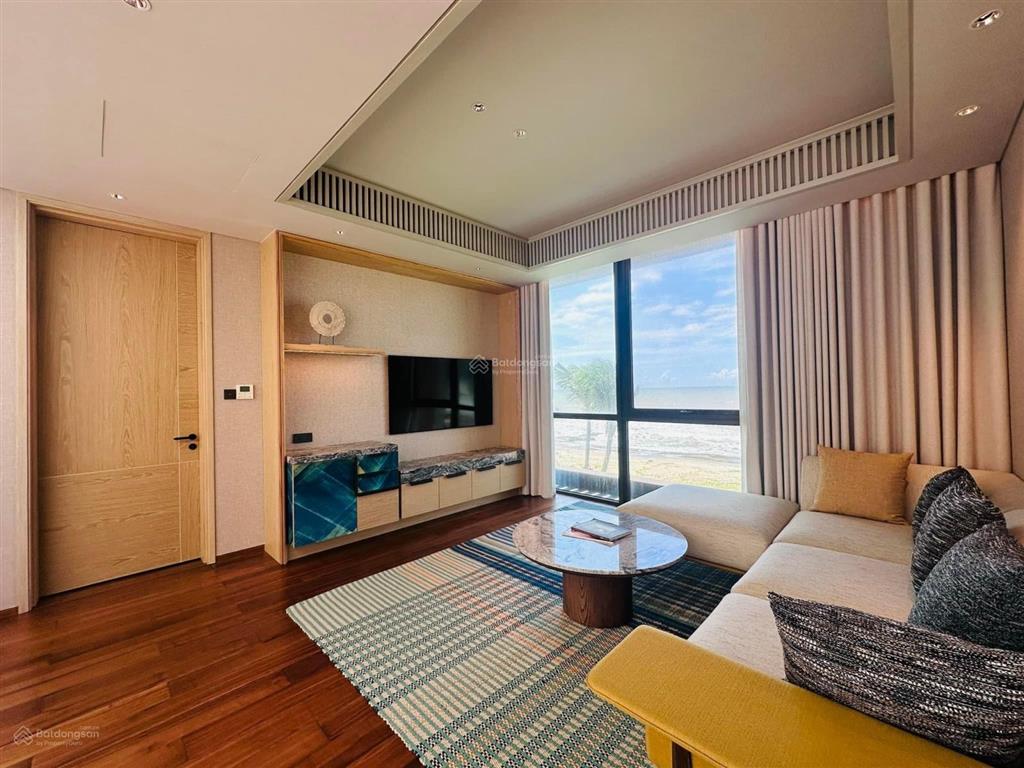 01 căn villa 760m2  3pn mặt biển hyatt regency hồ tràm sắp bàn giao. ko bắt buộc tg cho thuê
