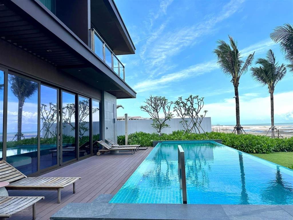 01 căn villa 760m2  3pn mặt biển hyatt regency hồ tràm sắp bàn giao. ko bắt buộc tg cho thuê