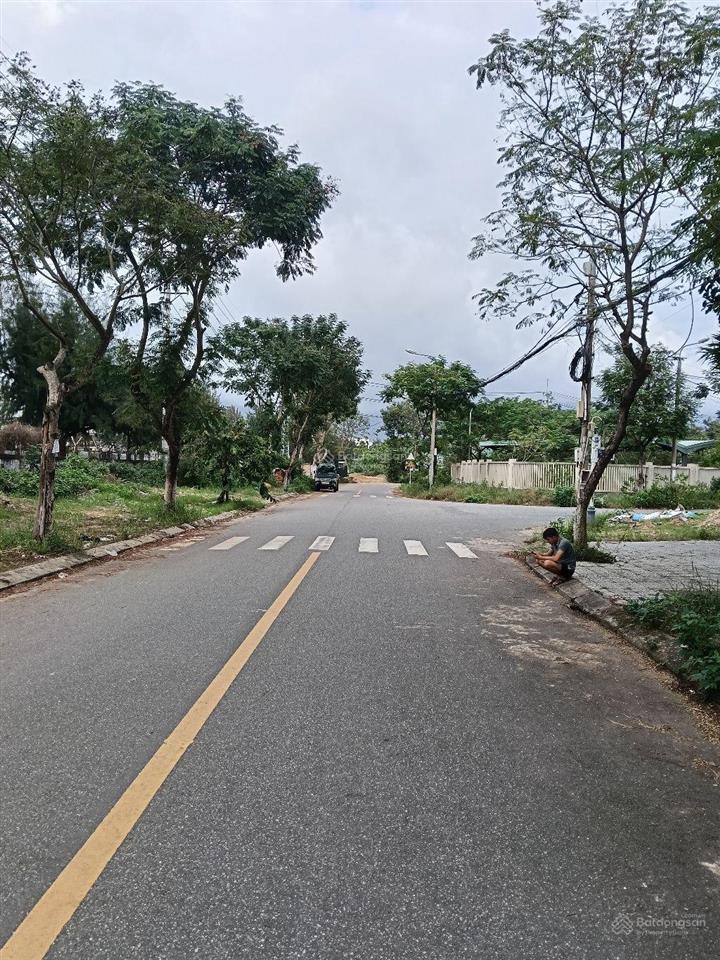 Lô đất mặt tiền đinh thị hòa, phù hợp xây dựng khách sạn, tòa căn hộ, cách biển chỉ 300m