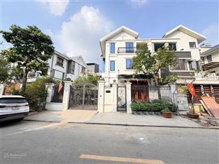 Bán nhanh trước tết biệt thự kđt văn phú rẻ hơn nhà thô. 220m2 hoàn thiện thang máy