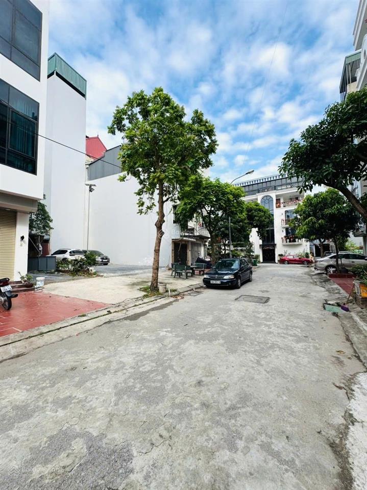 Khu d dịch vụ yên nghĩa trong quần thể khu đô thị đô nghĩa. công viên âm nhạc. nhà 4 tầng đầy đủ cn