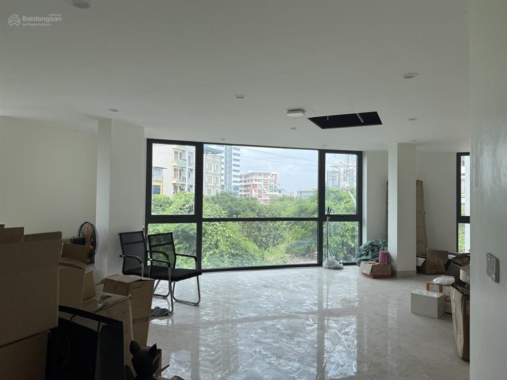 Căn góc 7 tầng thang máy dân xây mới đầy đủ nội thất đẹp. khu c dịch vụ yên nghĩa