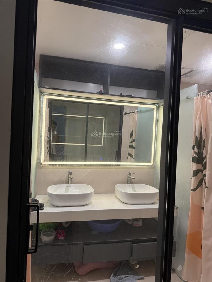 Căn góc 7 tầng thang máy dân xây mới đầy đủ nội thất đẹp. khu c dịch vụ yên nghĩa