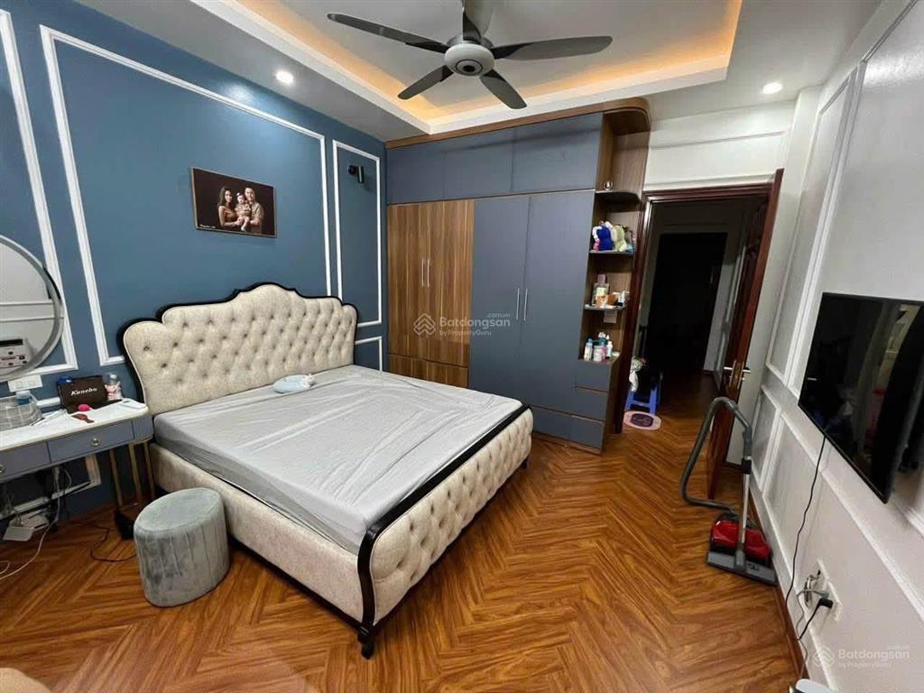 Chủ cần bán trong tháng giá nét cho khách thiện chí
nhà phân lô vỉa hè ô tô tránh nhau 50m2 x 4t
