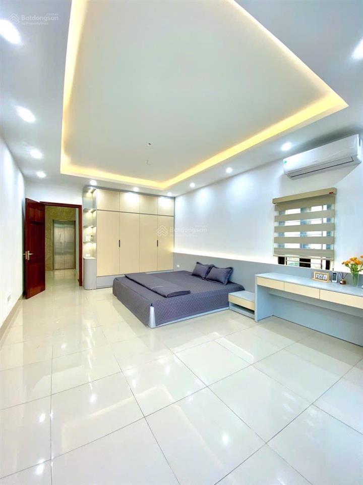 Nhà 7 tầng thang máy mới hoàn thiện đầy đủ nội thất xịn sò. dịch vụ la khê ngay ngã tư lê trọng tân