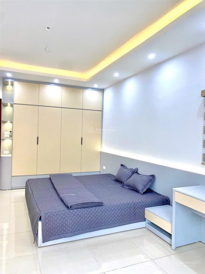 Nhà 7 tầng thang máy mới hoàn thiện đầy đủ nội thất xịn sò. dịch vụ la khê ngay ngã tư lê trọng tân