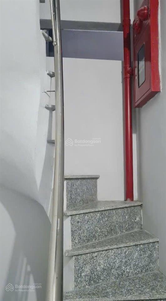 Chính chủ chào bán chdv ngõ thông ô tô yên xá. toà ccmn 7 tầng thang máy 17 pkk 75 triệu tháng