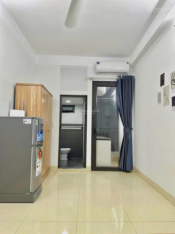 Căn góc gần hồ triều khúc. 6 tầng 15 phòng khép kín. doanh thu 80 triệu tháng 7%