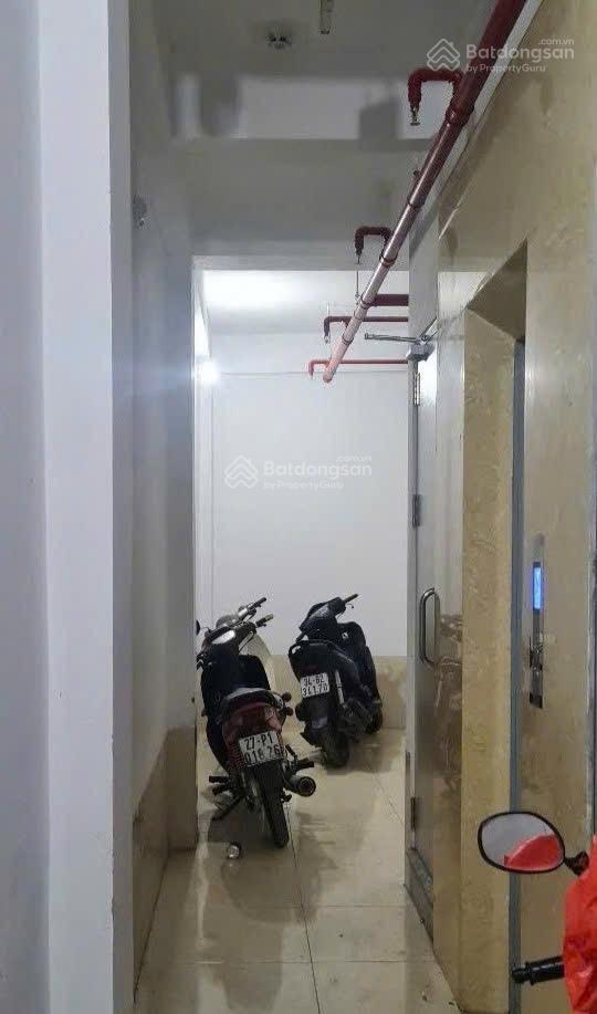 Chính chủ chào bán chdv ngõ thông ô tô yên xá. toà ccmn 7 tầng thang máy 17 pkk 75 triệu tháng