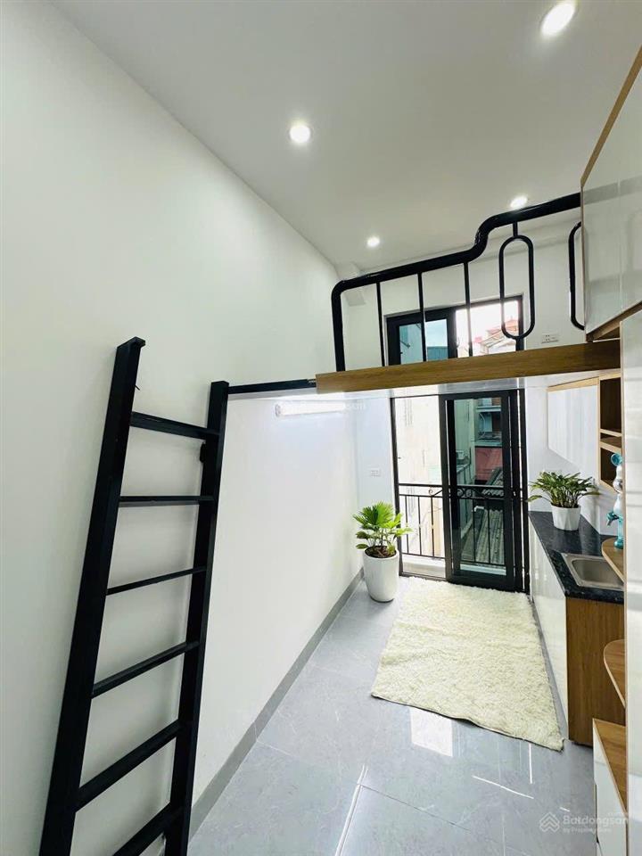 Chỉ 15,8 tỷ nhà ô tô đỗ cách nhà 100m. nguyễn văn trỗi  mỗ lao. 6 tầng 16 phòng 70 triệu