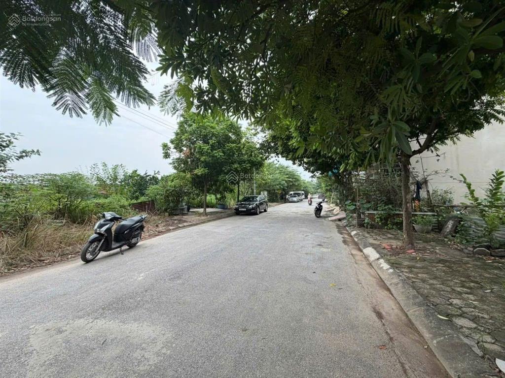 Bán gấp dv b yên nghĩa. diện tích 50m mặt tiền 5m. giá 9,2 tỷ