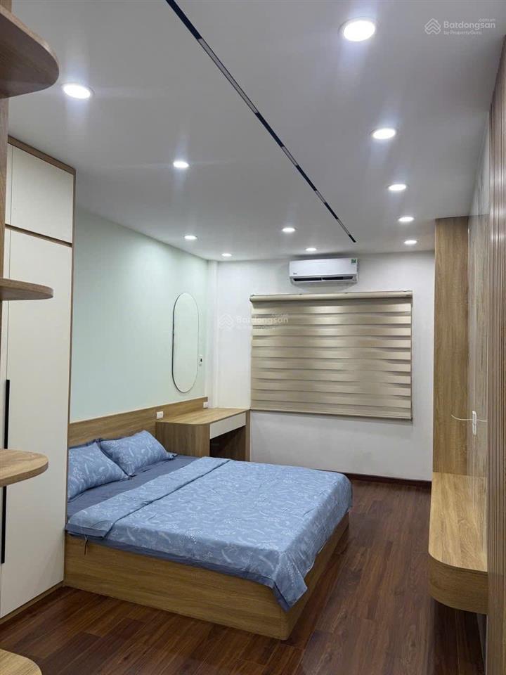 Tòa nhà chdv 7 tầng thang máy 12 pkk  phân lô mt rộng  ô tô chạy quanh  đầy đủ gpxd, pccc