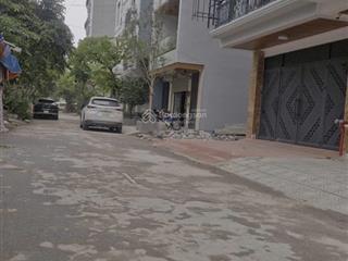 Tòa nhà chdv 7 tầng thang máy 12 pkk  phân lô mt rộng  ô tô chạy quanh  đầy đủ gpxd, pccc