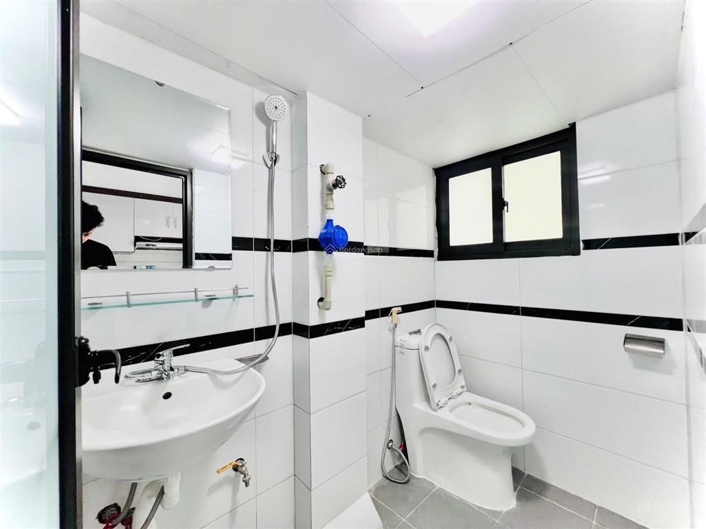 Chung cư mini dòng tiền 135tr/tháng  26p khép kín  thang máy ful nội thất nhà còn mới oto đỗ