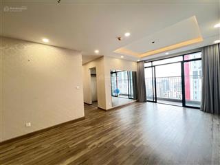 Chủ nhà rất thiện chí gửi bán 3pn dt 140,5m2 trung tâm cầu giấy. giá bán 11 tỷ. xem nhà ngay