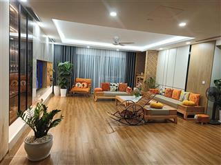 Trao đổi trực tiếp với chủ k cần qua môi giới, e bán căn 3pn 138m2 tòa a view nhìn ra phố duy tân