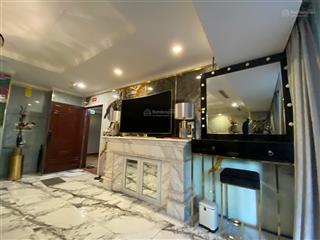 Cho thuê duy nhất 1 căn hộ cao cấp vinhomes đồng khởi tầng 21, 2pn ra hồ bơi cực chill, quận 1