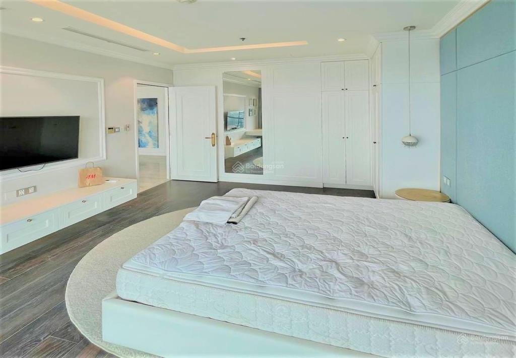 Cho thuê căn hộ vincom center  vinhomes đồng khởi 2pn góc nhà thờ đức bà và bitexco, quận 1