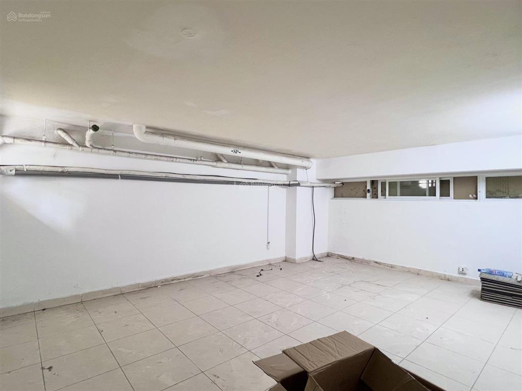 Cho thuê mặt bằng tầng trệt và lửng, nhà phố mỹ hưng ngay mặt tiền nguyễn văn linh