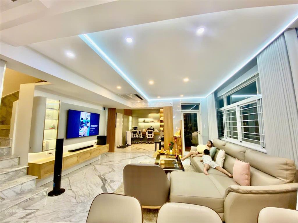 Bán gấp căn hộ cảnh viên nội thất cao cấp, 2 tầng, 4pn ngay phú mỹ hưng, quận 7