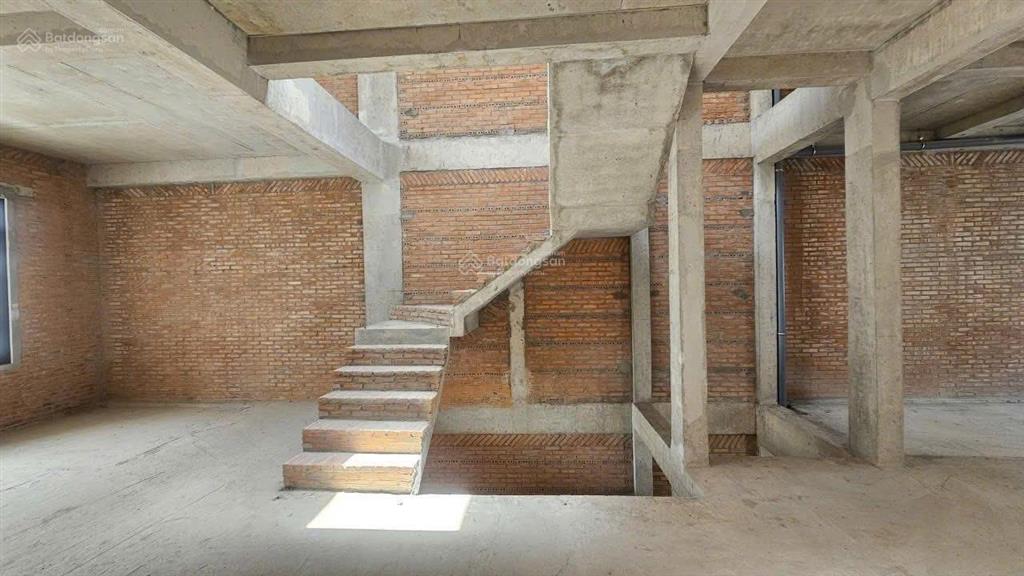 Bán căn shophouse t&t city millennia 120m2, đối diện trường liên cấp fpt long an