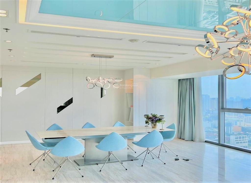 Cho thuê vào ở ngay căn hộ vincom centevin2pn góc 2 view nhà thờ đức bà, bitesco, quận 1 cực đẹp