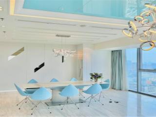 Cho thuê vào ở ngay căn hộ vincom centevin2pn góc 2 view nhà thờ đức bà, bitesco, quận 1 cực đẹp