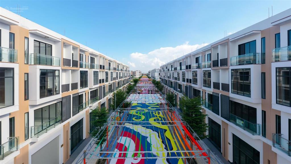 Gia đình cần bán căn nhà phố liền kề mã căn alk03 dự án t&t millennia city long hậu, giá cực tốt