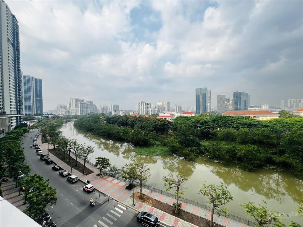 Bán căn hộ infinity tòa t9, 128m2, căn góc view hồ bơi và sông cực đẹp, nhìn phú mỹ hưng