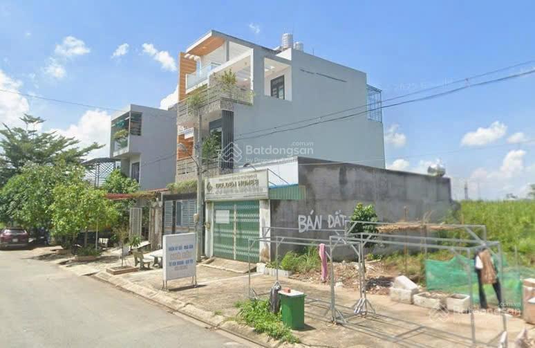 Hạ giá bán gấp nhà mặt tiền đường số 3, đang thuê 10 triệu, xã long thới