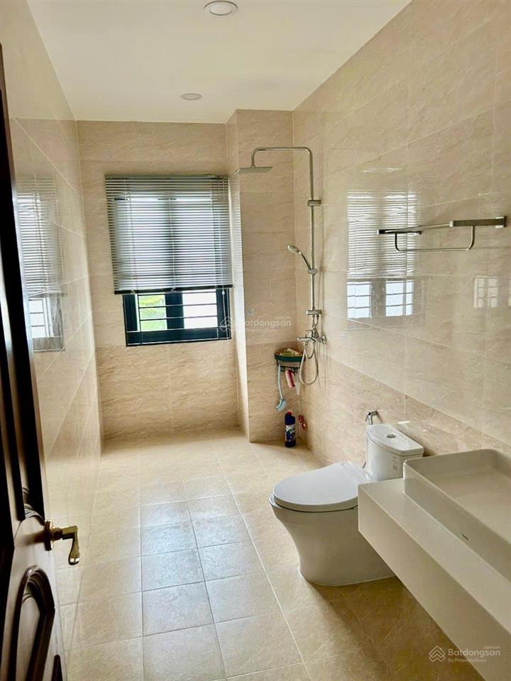 Bán gấp nhà phố kinh doanh phú mỹ vạn phát hưng 6*22m, mặt tiền đường hoàng quốc việt