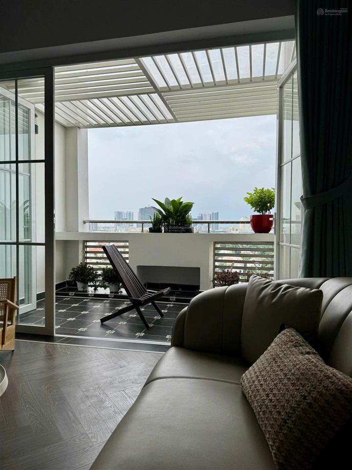 Bán căn hộ penthouse park view 264m2, nội thất cao cấp ngay nguyễn đức cảnh, quận 7
