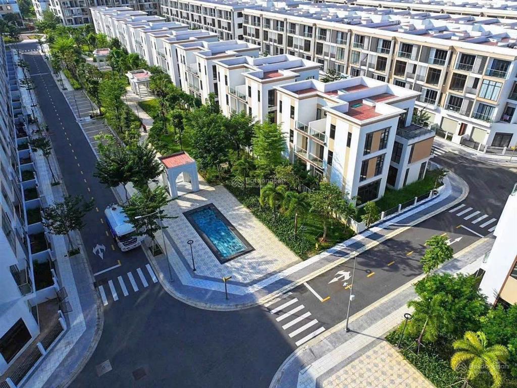 6 tỷ mua ngay căn nhà phố 4 tầng, đối diện phố ẩm thực, công viên cực đẹp ngay t&t millennia